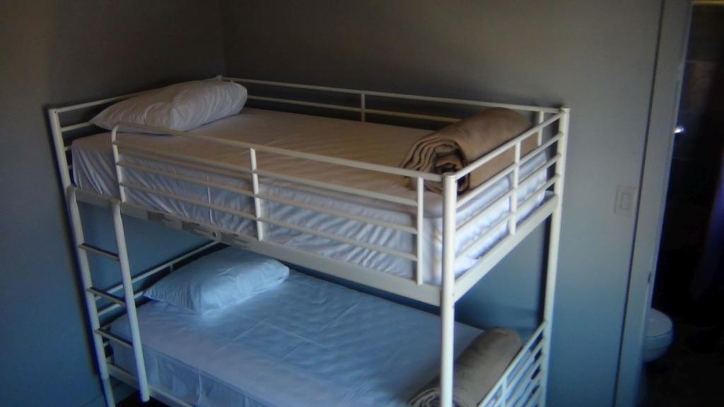 Explore Hotel And Hostel Union City Δωμάτιο φωτογραφία